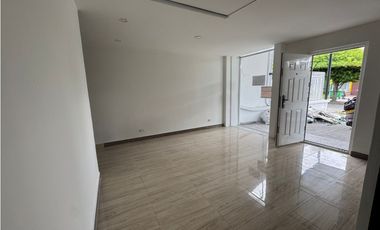 CASA EN VENTA- LAS MERCEDES-PALMIRA-CALLE PRINCIPAL