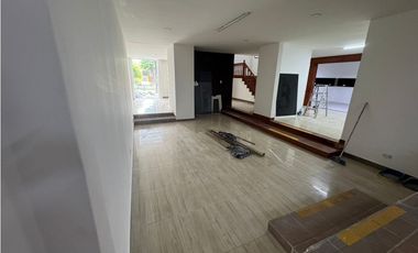 CASA EN VENTA- LAS MERCEDES-PALMIRA-CALLE PRINCIPAL