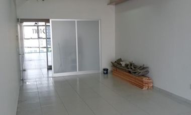 SE RENTA OFICINA / CONSULTORIO EN TORRE MOMENTUM CENTRO SUR, QUERÉTARO.