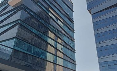 SE RENTA OFICINA / CONSULTORIO EN TORRE MOMENTUM CENTRO SUR, QUERÉTARO.