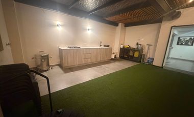 Lujosa Casa de 630m² en Los Colores - 3 Niveles, Jacuzzi y Cine.