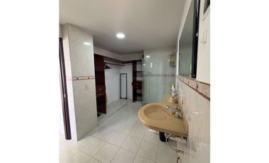 EN VENTA AMPLIO APARTAMENTO DUPLEX EN VILLA SANTOS