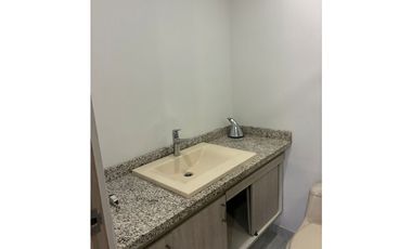 Se renta apartamento edificio Quisqueya, al lado del C.C Arboleda
