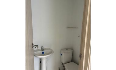 Se renta apartamento edificio Quisqueya, al lado del C.C Arboleda