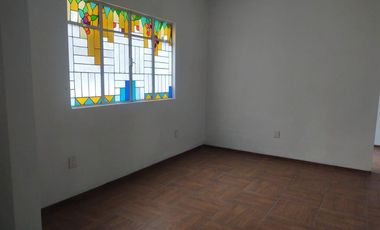 Casa en Renta con Uso de Suelo en la Juárez
