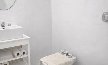DEPTO | 3 AMBIENTES | AMOBLADO | BALCÓN | COCHERA | PALERMO NUEVO