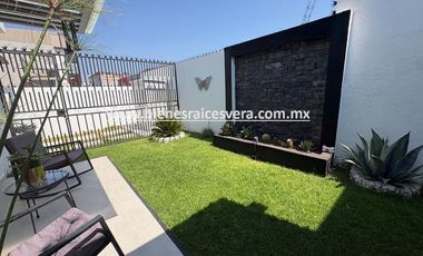 CASA EN RENTA EN TEQUISQUAPAN EN LA MEDIA LUNA. Yoos