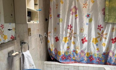 Casa en venta en Emilio Carranza Venustiano Carranza 26-144 JAS