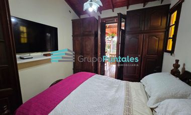 Casa mas departamento independiente en Monte Grande sobre lote de 10 x 37 metros