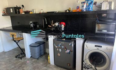 Casa mas departamento independiente en Monte Grande sobre lote de 10 x 37 metros