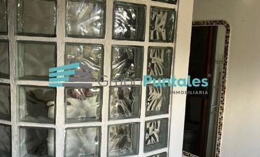 Casa mas departamento independiente en Monte Grande sobre lote de 10 x 37 metros
