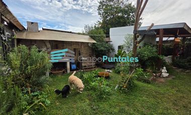 Casa mas departamento independiente en Monte Grande sobre lote de 10 x 37 metros