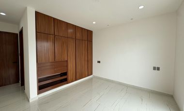 CASA EN VENTA EN BLVD PRINCIPAL EN LOMAS DEL DORADO