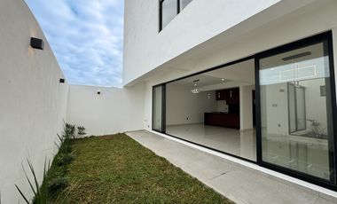 CASA EN VENTA EN BLVD PRINCIPAL EN LOMAS DEL DORADO