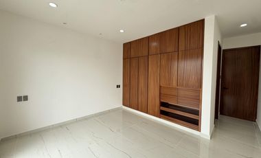 CASA EN VENTA EN BLVD PRINCIPAL EN LOMAS DEL DORADO