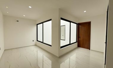 CASA EN VENTA EN BLVD PRINCIPAL EN LOMAS DEL DORADO