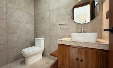 CASA EN VENTA EN BLVD PRINCIPAL EN LOMAS DEL DORADO