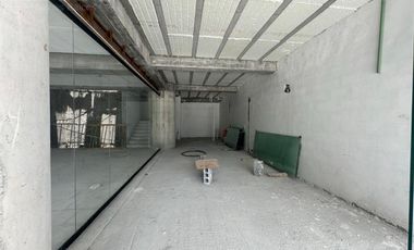 LOCAL EN VENTA EN PLAZA COMERCIAL EN EL BARRO, CARRETERA NACIONAL