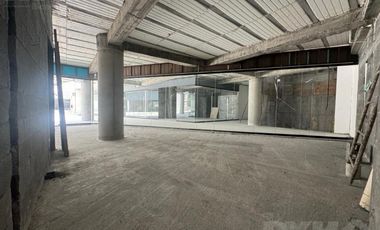 LOCAL EN VENTA EN PLAZA COMERCIAL EN EL BARRO, CARRETERA NACIONAL