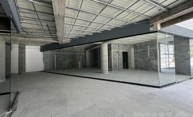 LOCAL EN VENTA EN PLAZA COMERCIAL EN EL BARRO, CARRETERA NACIONAL