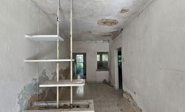 Propiedad cercano a Paseo de Montejo para remodelar