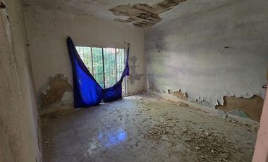 Propiedad cercano a Paseo de Montejo para remodelar