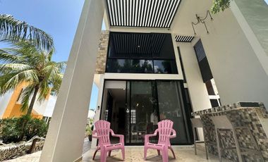 VILLA AMUEBLADA CON PANELES SOLARES  EN VENTA EN TELCHAC PUERTO, YUCATÁN.
