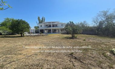Quinta en Venta en Los Amates, Santiago, Nuevo León