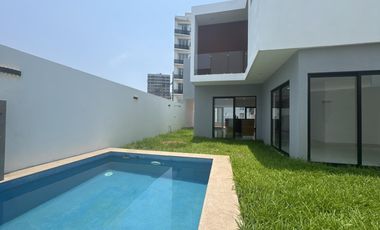 CASA CON ALBERCA EN PLAYAS DEL CONCHAL