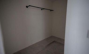 CASA EN VENTA EN PRIVADA AMBAR DE CONKAL, CON PANELES SOLARES.