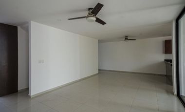 CASA EN VENTA EN PRIVADA AMBAR DE CONKAL, CON PANELES SOLARES.