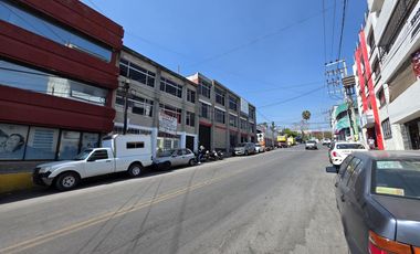 Edificio Comercial para Oficinas a unos pasos de La Luna