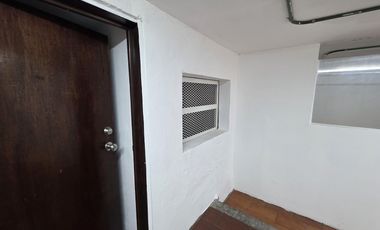 Edificio Comercial para Oficinas a unos pasos de La Luna