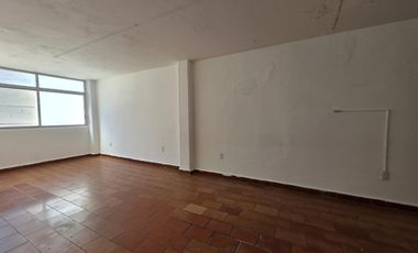 Edificio Comercial para Oficinas a unos pasos de La Luna
