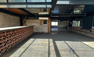 Local En Renta Calzada De Los Arcos 23