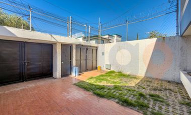 Local - Oficina en Renta en Bosques del acueducto junto a Los Arcos