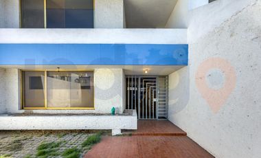 Local - Oficina en Renta en Bosques del acueducto junto a Los Arcos