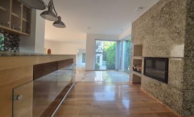 Casa en Condominio en RENTA VENTA en Calz Aguilas, Lomas de Axomiatla