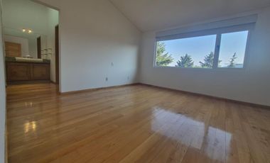 Casa en Condominio en RENTA VENTA en Calz Aguilas, Lomas de Axomiatla