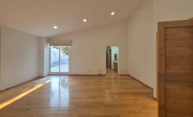 Casa en Condominio en RENTA VENTA en Calz Aguilas, Lomas de Axomiatla