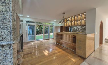 Casa en Condominio en RENTA VENTA en Calz Aguilas, Lomas de Axomiatla