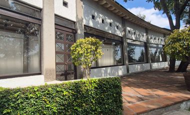 Casa en Condominio en RENTA VENTA en Calz Aguilas, Lomas de Axomiatla