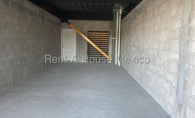 Altos de Juriquilla local comercia en RENTA RAH1113