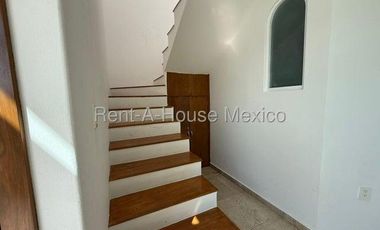 Casa Amueblada en Renta en Oaxtepec Centro,  Yautepec JL 26-1874.