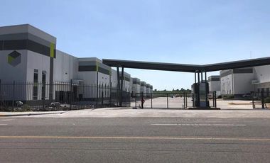 Bodega de 9,000 m2 (divisibles) en Puerto Interior
