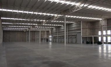 Bodega de 9,000 m2 (divisibles) en Puerto Interior