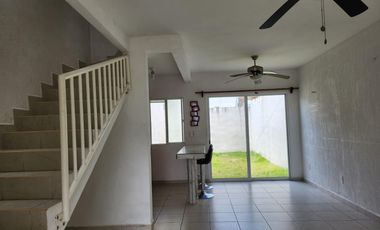 CASA EN RENTA EN LOS OLIVOS II, SIN MUEBLES  A 5 KM DE LA PLAYA