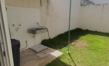 CASA EN RENTA EN LOS OLIVOS II, SIN MUEBLES  A 5 KM DE LA PLAYA