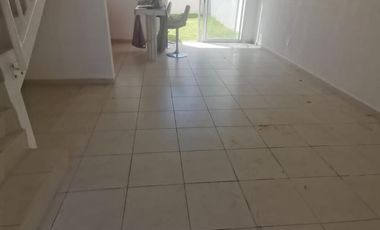 CASA EN RENTA EN LOS OLIVOS II, SIN MUEBLES  A 5 KM DE LA PLAYA