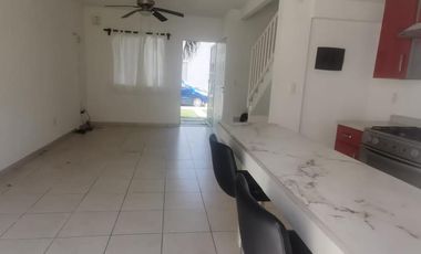 CASA EN RENTA EN LOS OLIVOS II, SIN MUEBLES  A 5 KM DE LA PLAYA